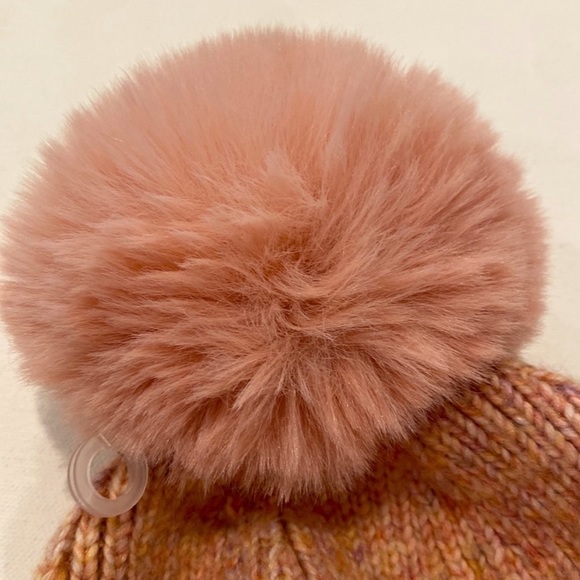 New Anthropologie! Norla Canada Handmade Beanie - Picture 2 of 4